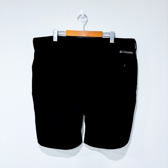 COLUMBIA Black outdoor hiking shorts | quick-dry activewear * - Picture 2 of 7